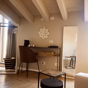 https://gatto-bianco-rooms-42.italymilanhotels.net