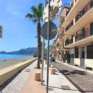 Mare Marconi , Letojanni Itálie