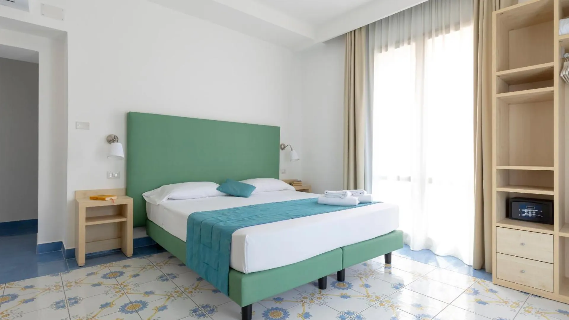 Napolit'Amo Hotel Medina  נאפולי
